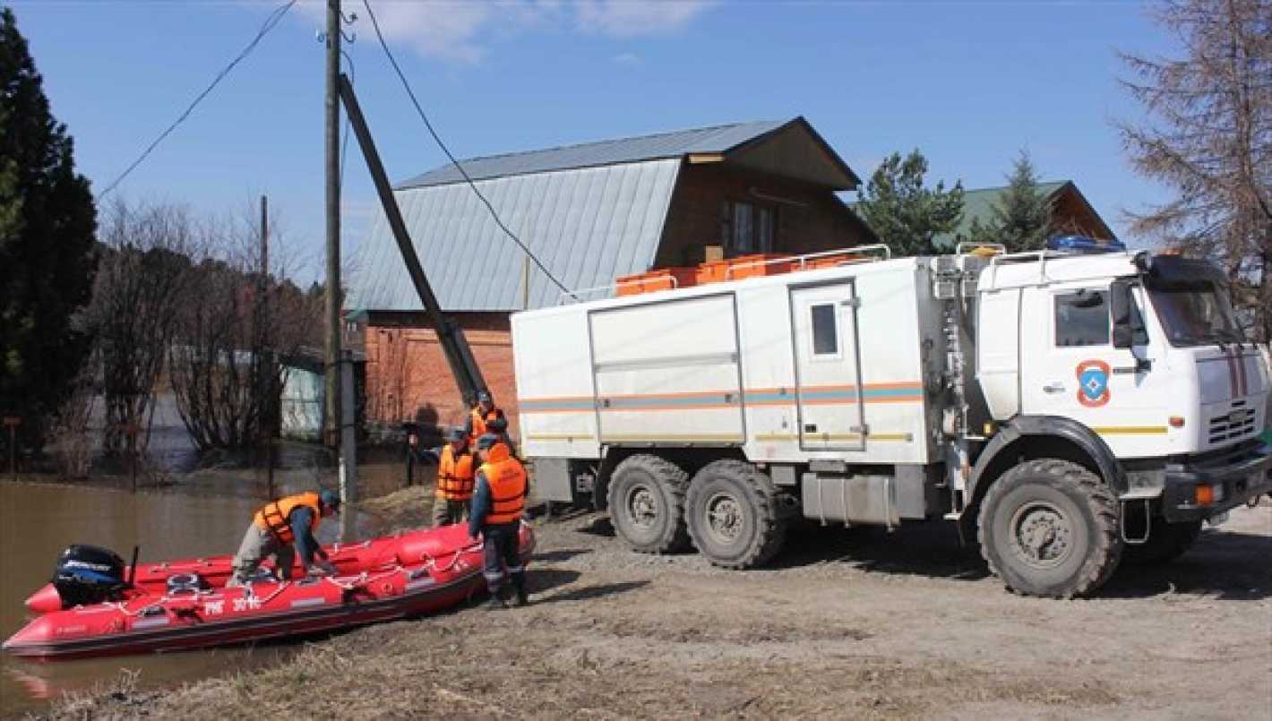 Паводок томская область обь. Заварзино паводок. Заварзино Томская область. Наводнение в Заварзино в Томске. Паводок Томск.